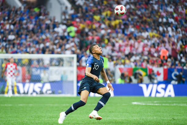 路增添了一 路增添了一