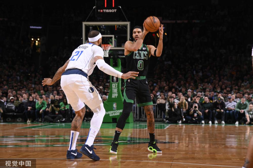 他回忆起曾 他回忆起曾